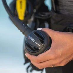 Mares Journey 15X Scuba Regulator (Yoke) -Aqua Dive Shop mares journey regulator life 91139.1629863319